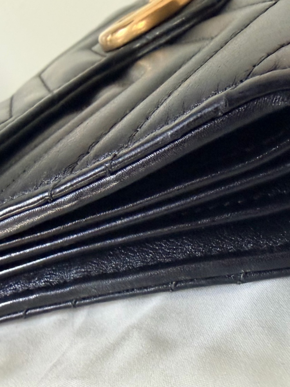 Authenticated Gucci GG Marmont Black Chevron Leather Wallet on Chain Gold - Picture 5 of 14